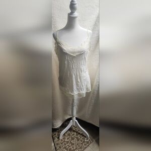 Elegant White Lace Trim Top Size: XXL